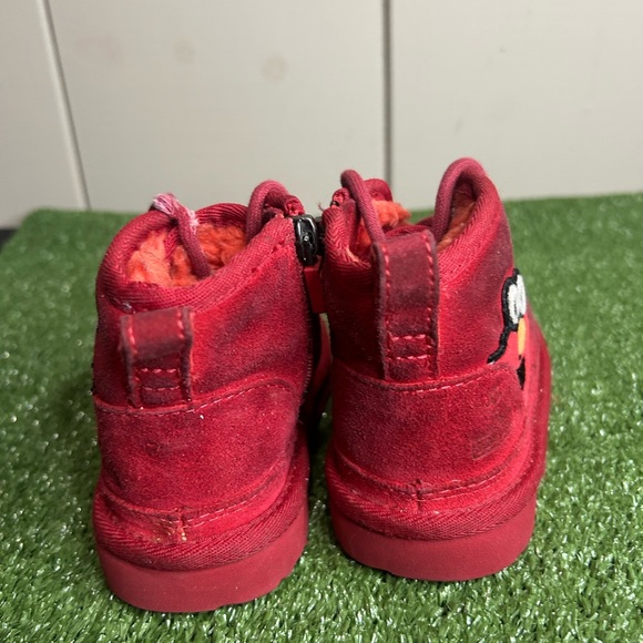 Size 9C- UGG x Sesame Street Elmo Neumel II boots toddler - Picture 3 of 6